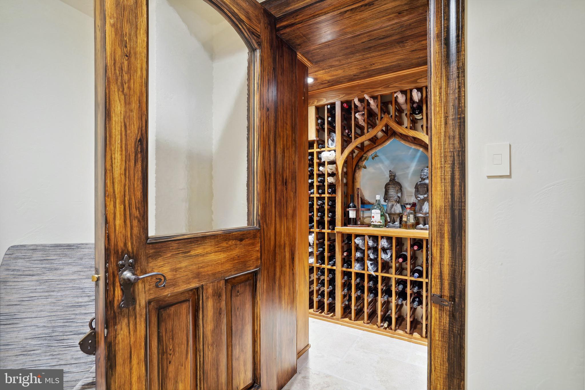 POTOMAC OUTSIDE - Residential