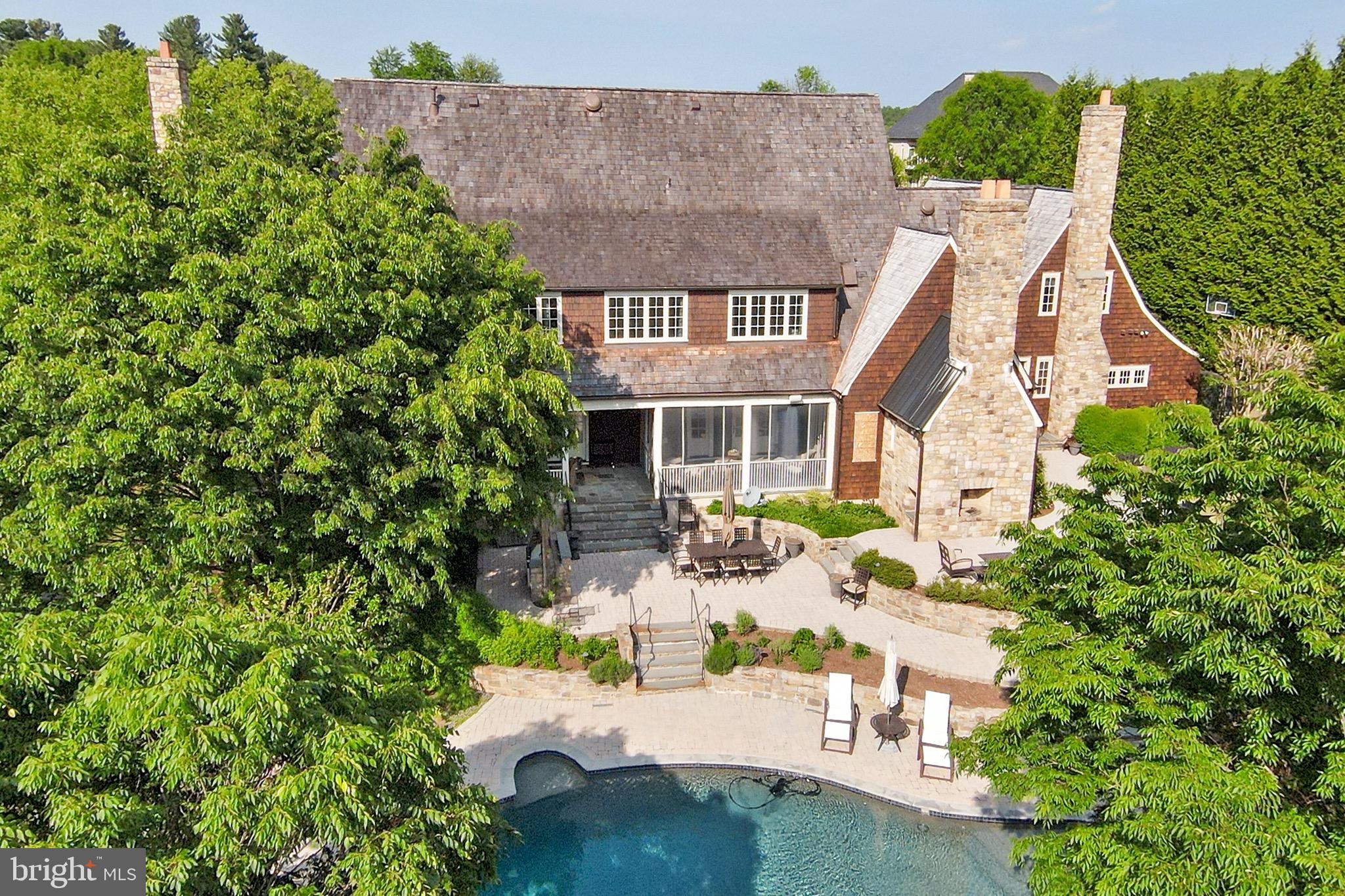 POTOMAC OUTSIDE - Residential