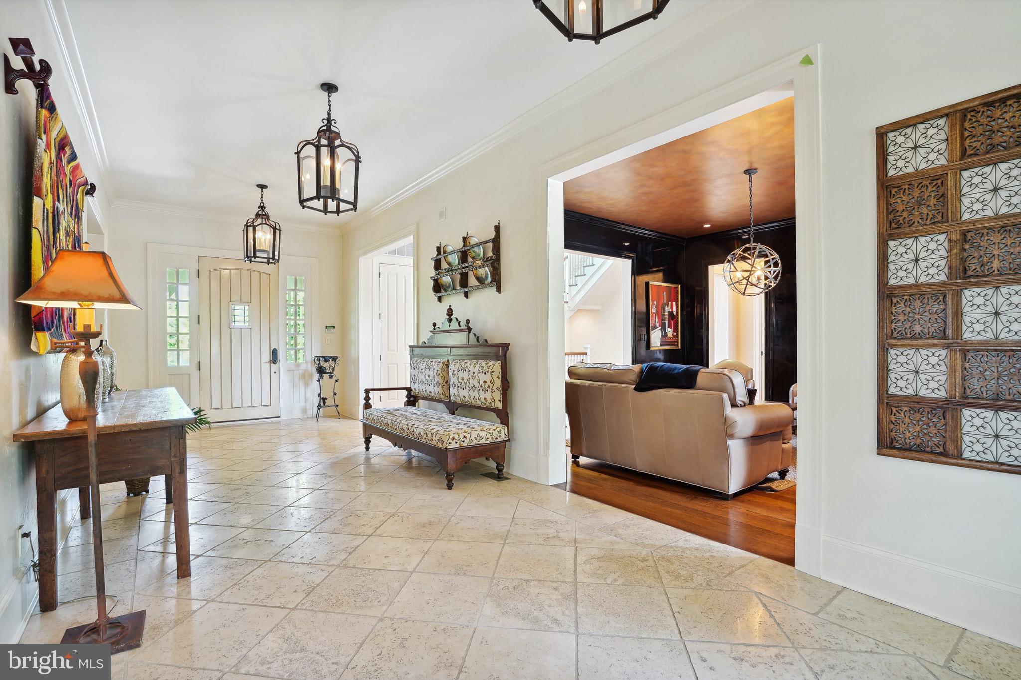 POTOMAC OUTSIDE - Residential