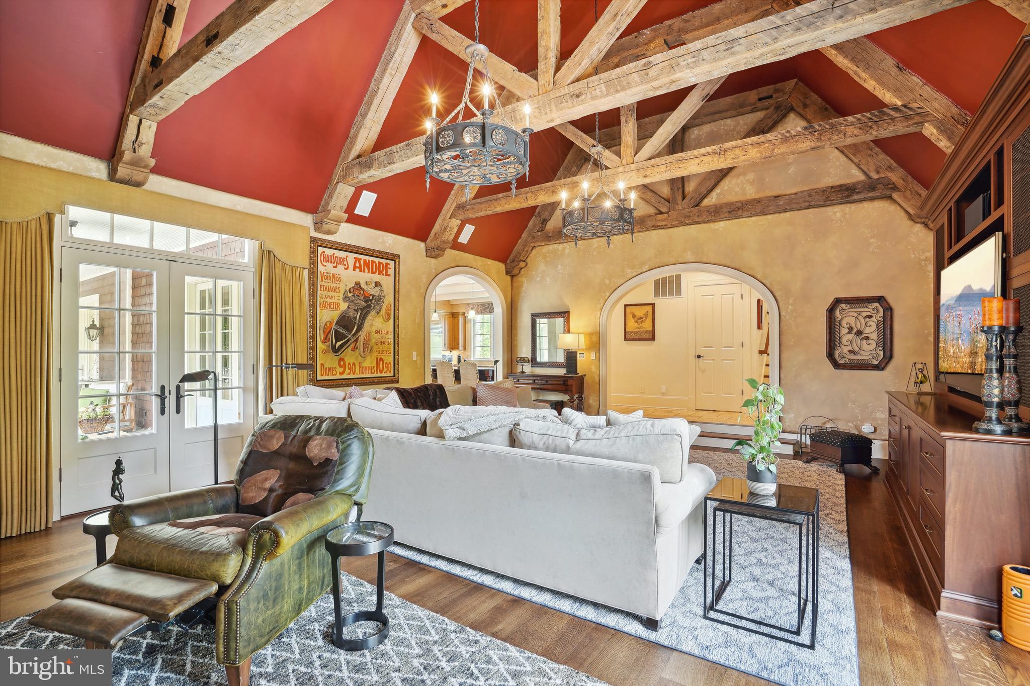 POTOMAC OUTSIDE - Residential