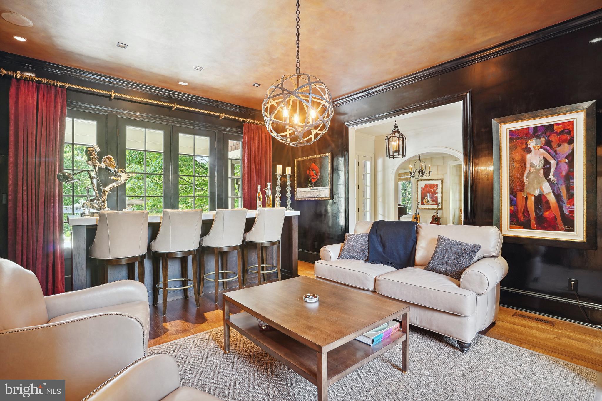 POTOMAC OUTSIDE - Residential