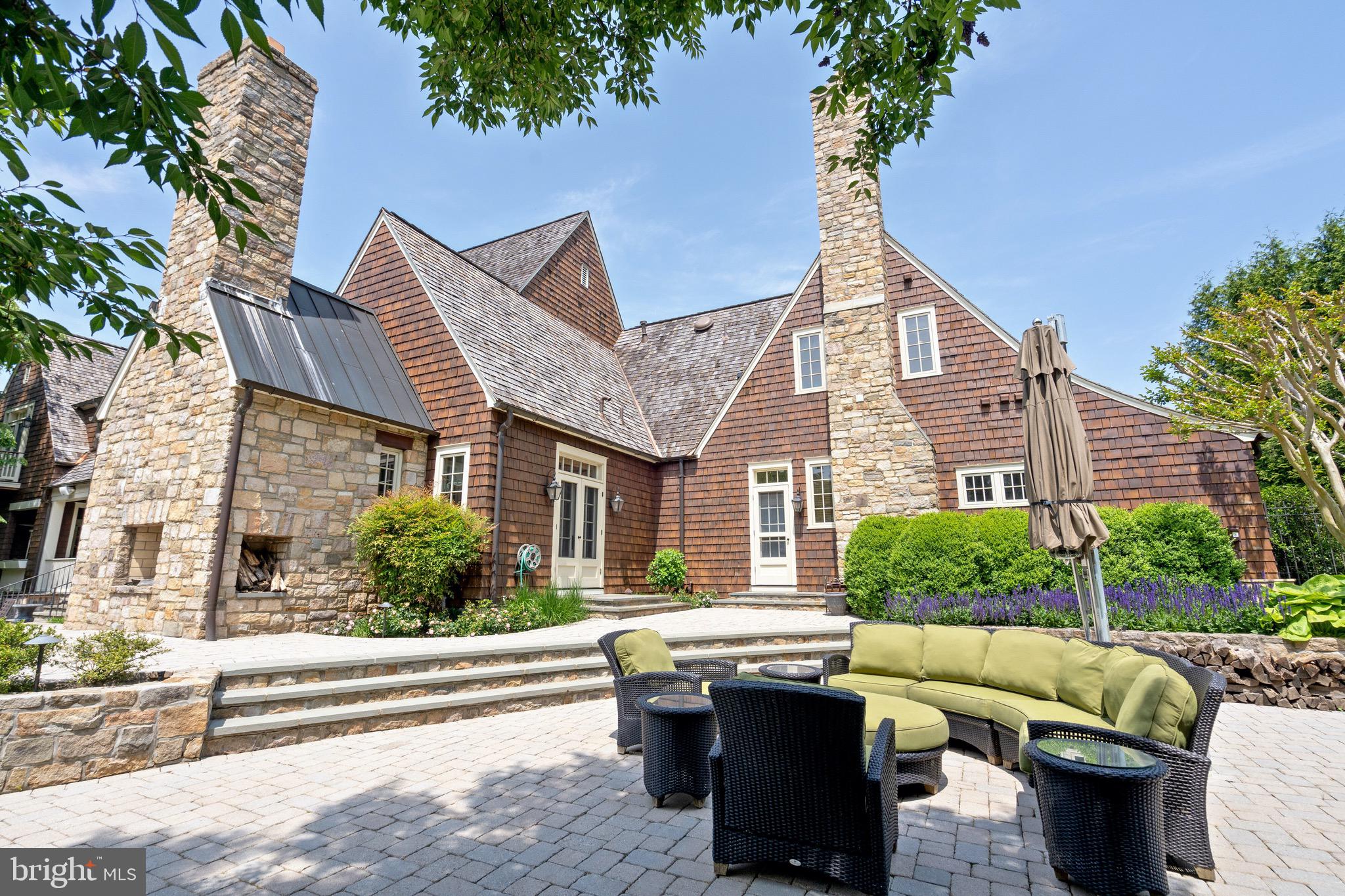 POTOMAC OUTSIDE - Residential