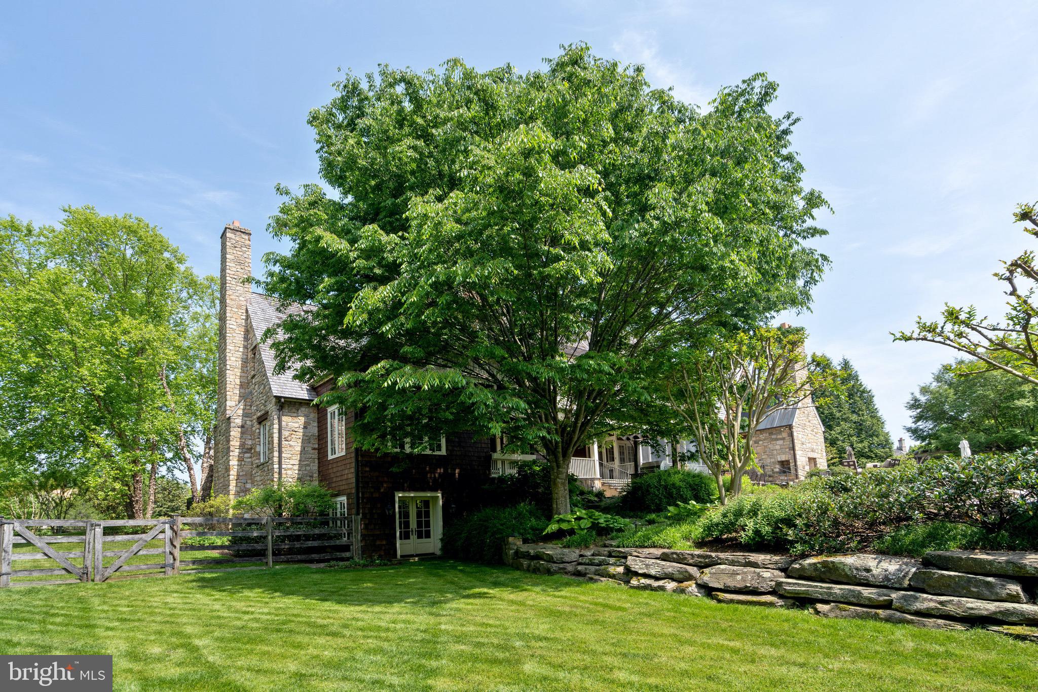 POTOMAC OUTSIDE - Residential