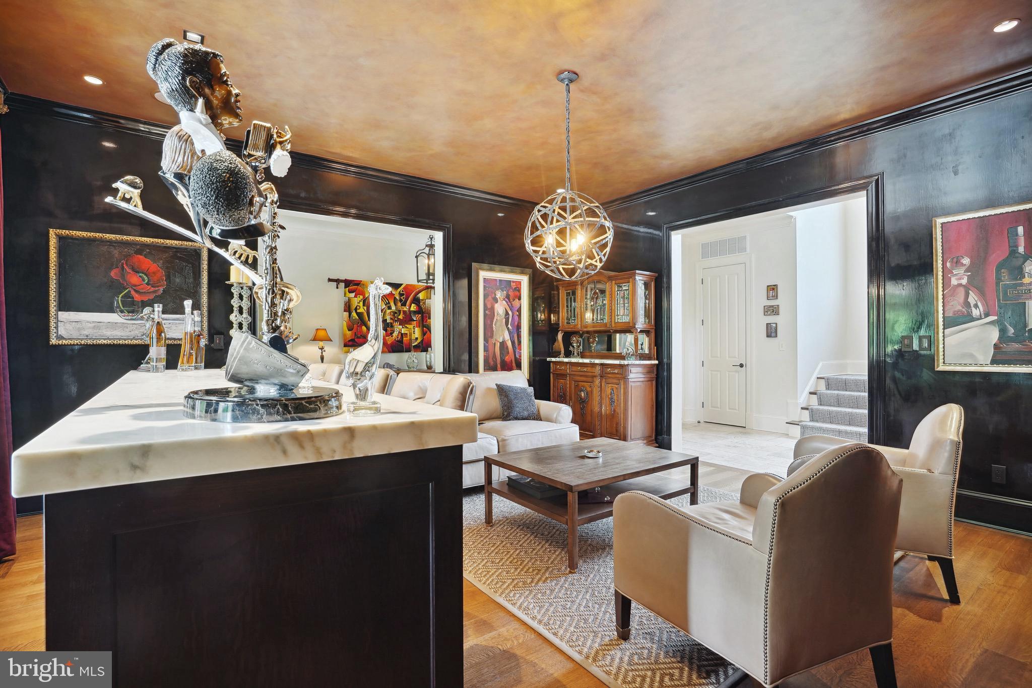 POTOMAC OUTSIDE - Residential