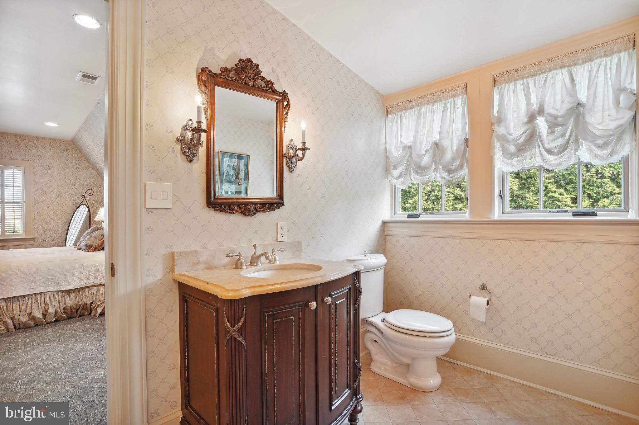 POTOMAC OUTSIDE - Residential