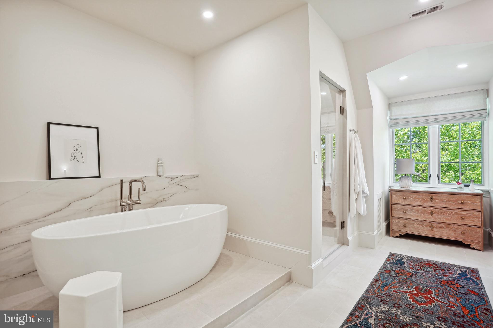 POTOMAC OUTSIDE - Residential