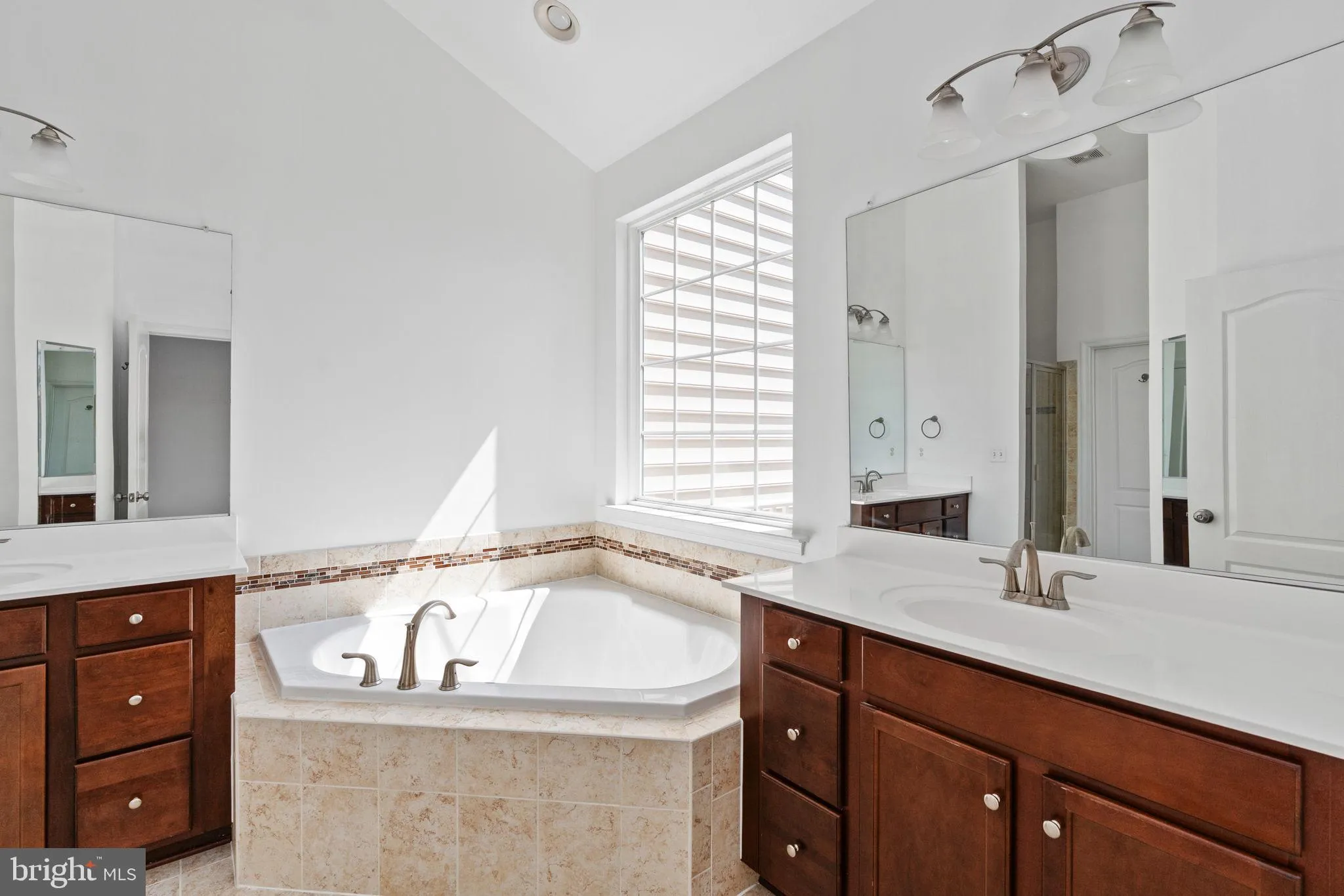 Stafford, Virginia 22554, United States, 3 Bedrooms Bedrooms, ,4 BathroomsBathrooms,Residential,Active,172494