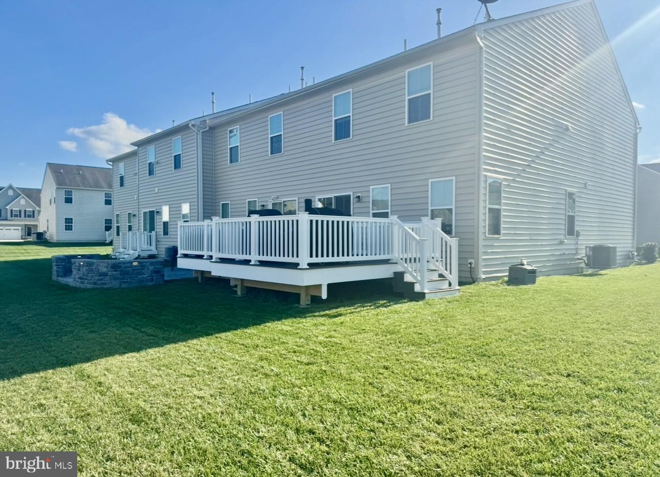 527 SWANSEA DRIVE