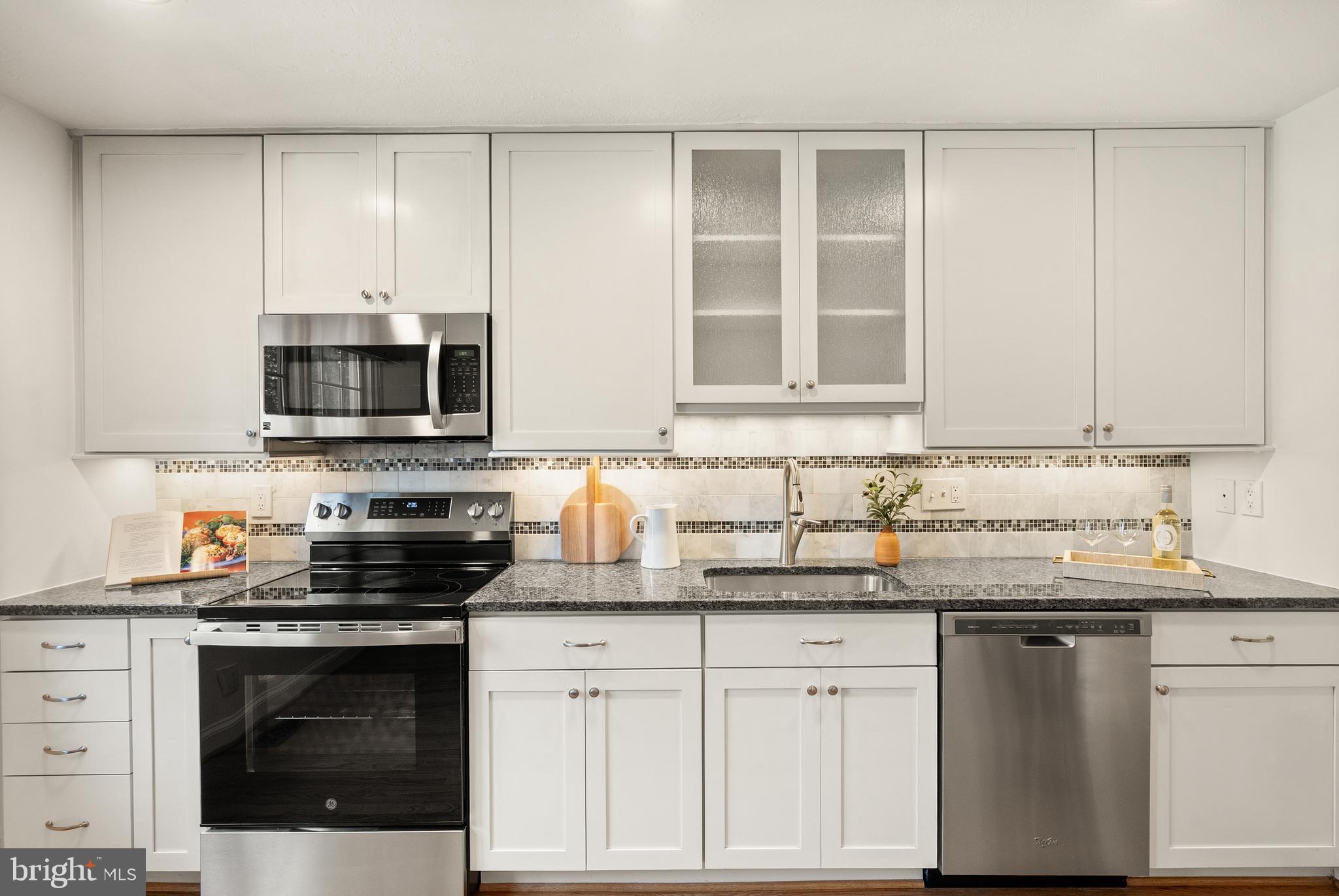 RESTON - Residential