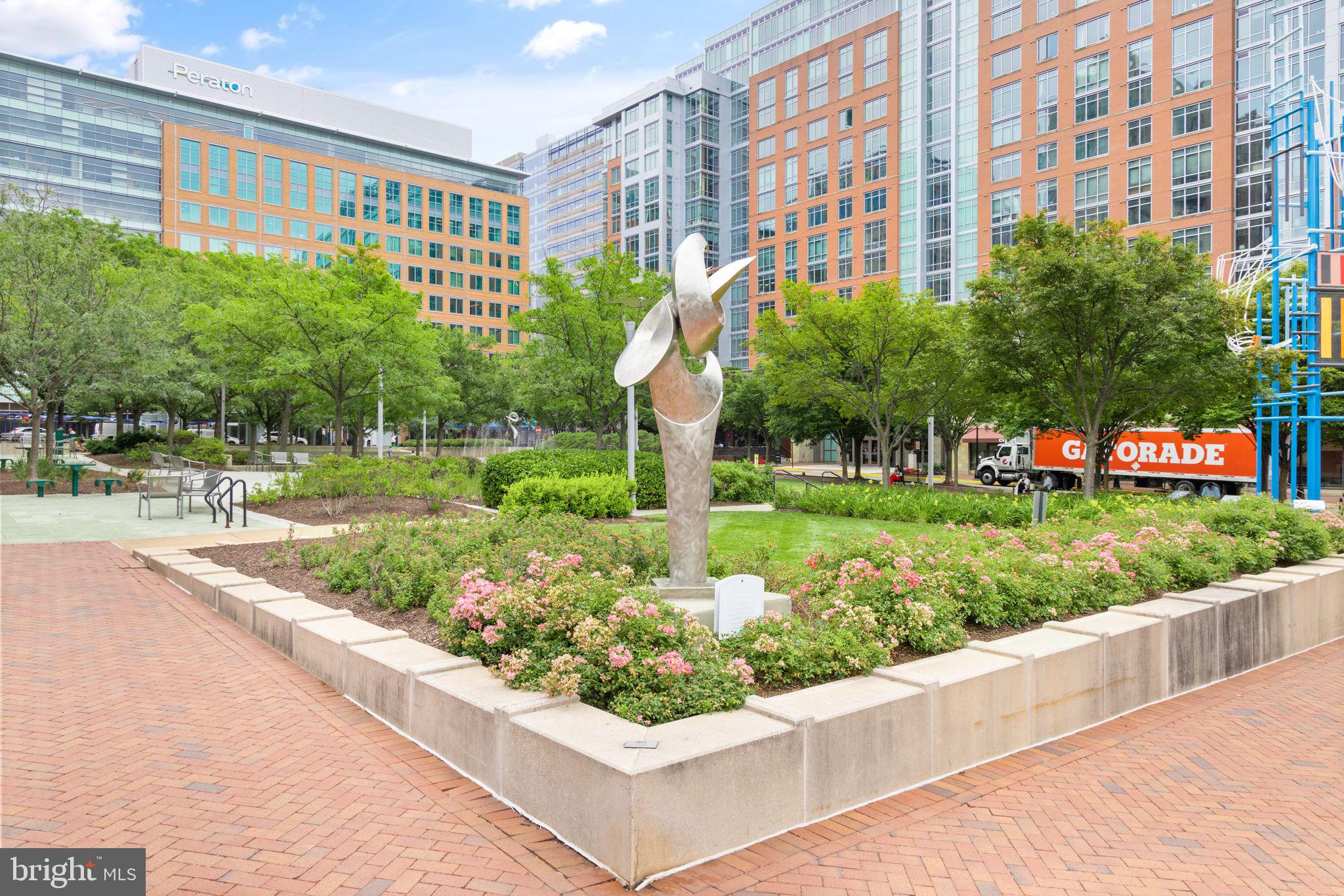 RESTON - Residential