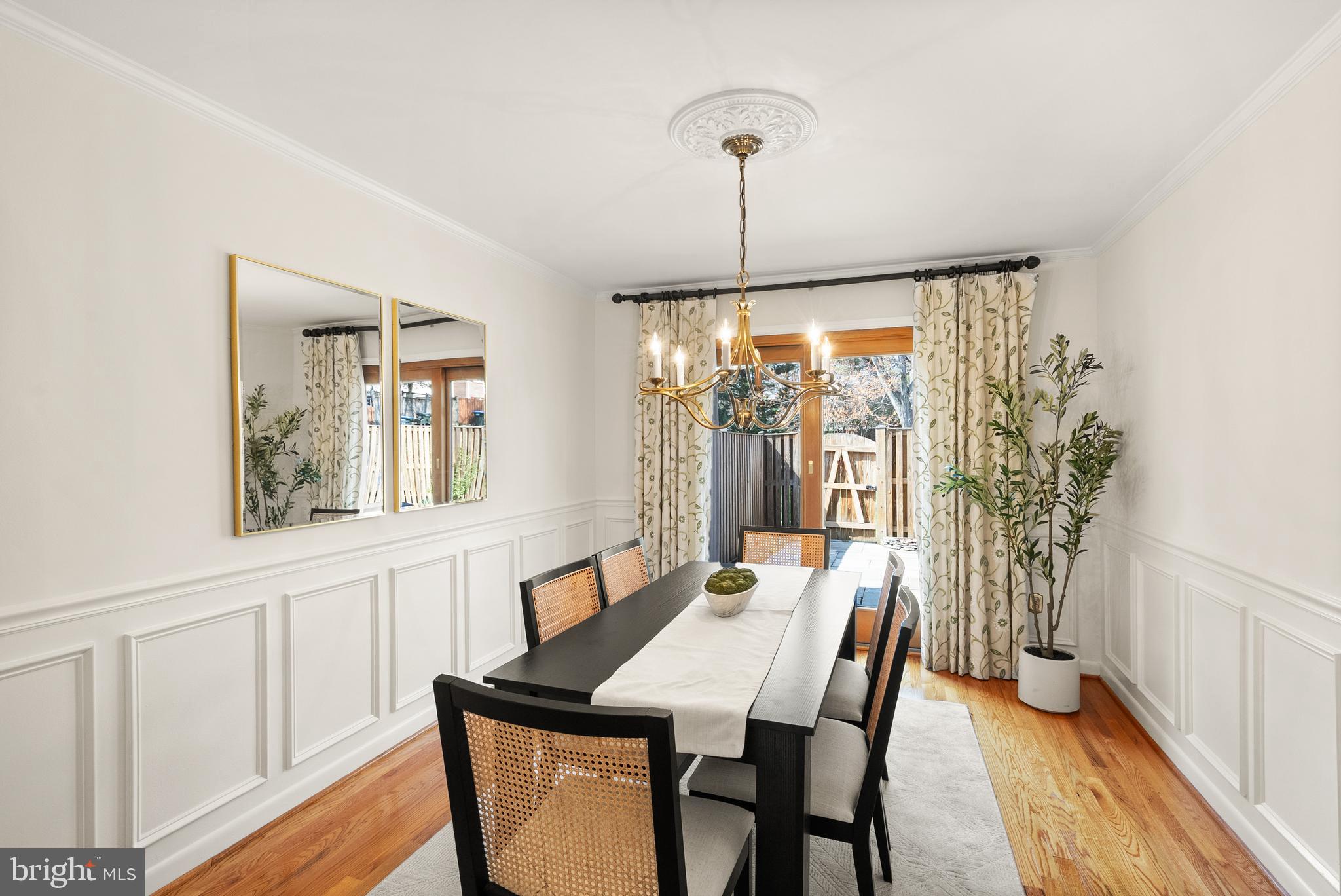 RESTON - Residential