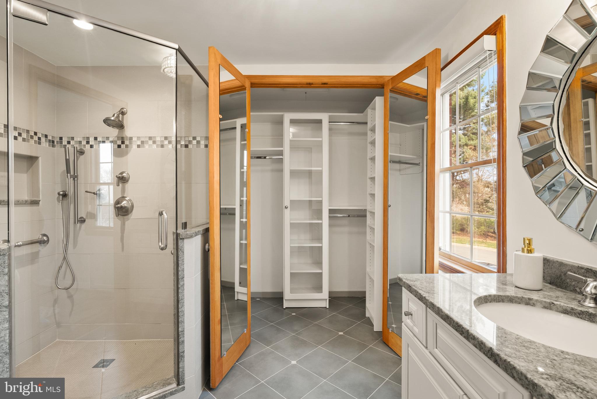 RESTON - Residential