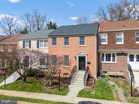 1838 GOLF VIEW COURT RESTON VA 20190