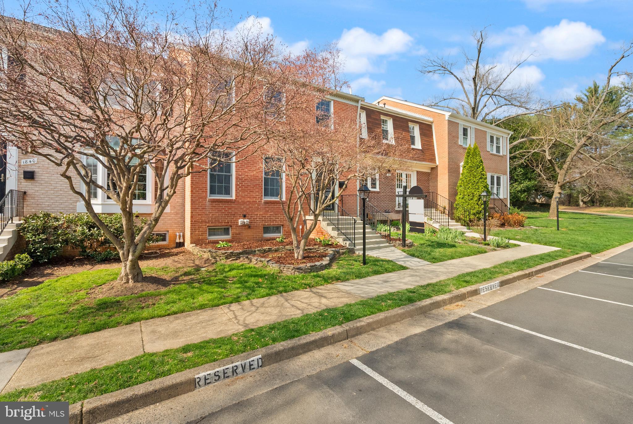 RESTON - Residential