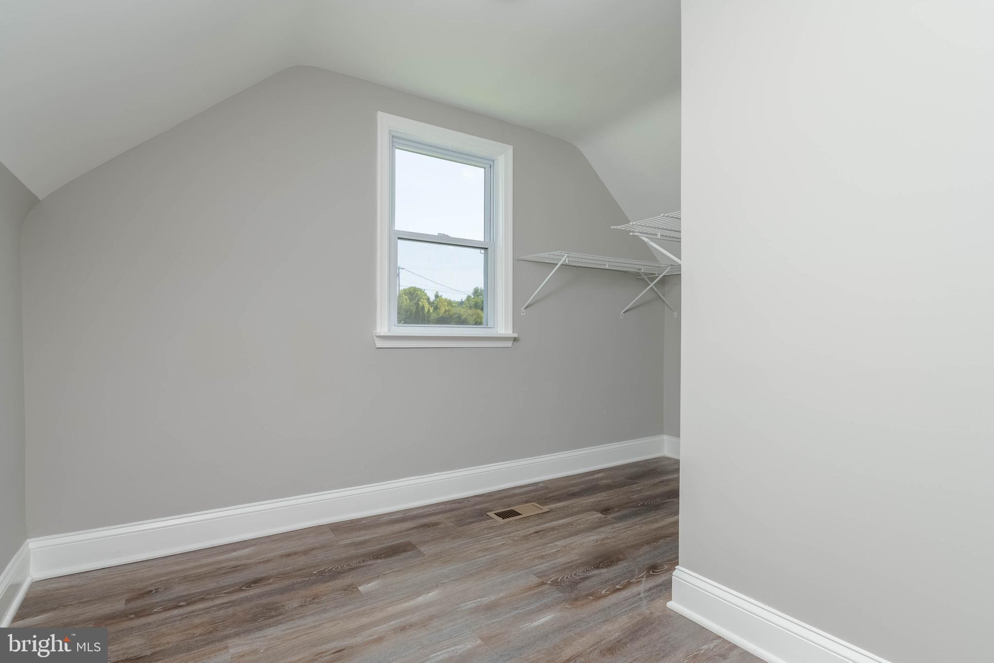 PERRYHALL - Residential