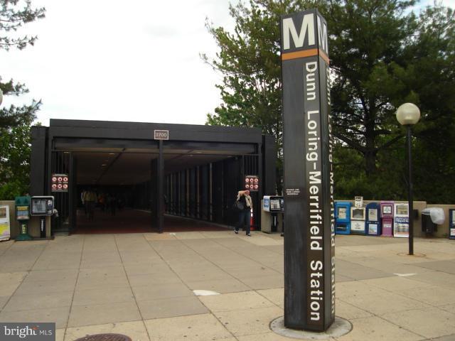 DUNN LORING VILLAGE - Residential Lease