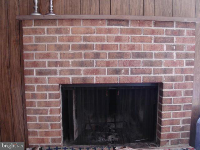 DUNN LORING VILLAGE - Residential Lease