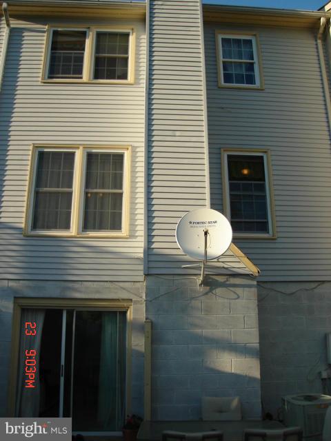 DUNN LORING VILLAGE - Residential Lease