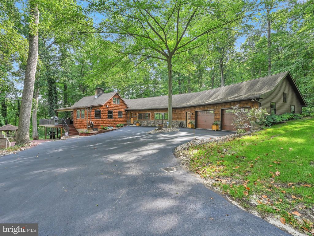 Photo of 240 PINE CREST DR, DENVER, PA 17517 (MLS # PALA2039520)