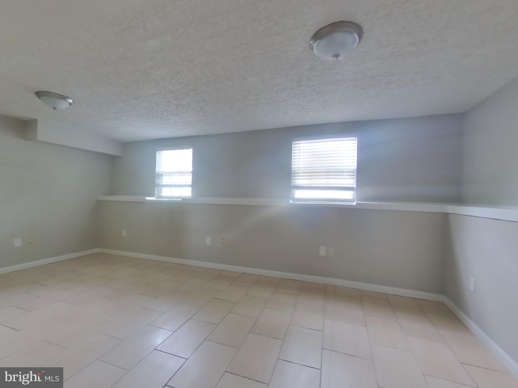 RAMBLEWOOD - Residential Lease