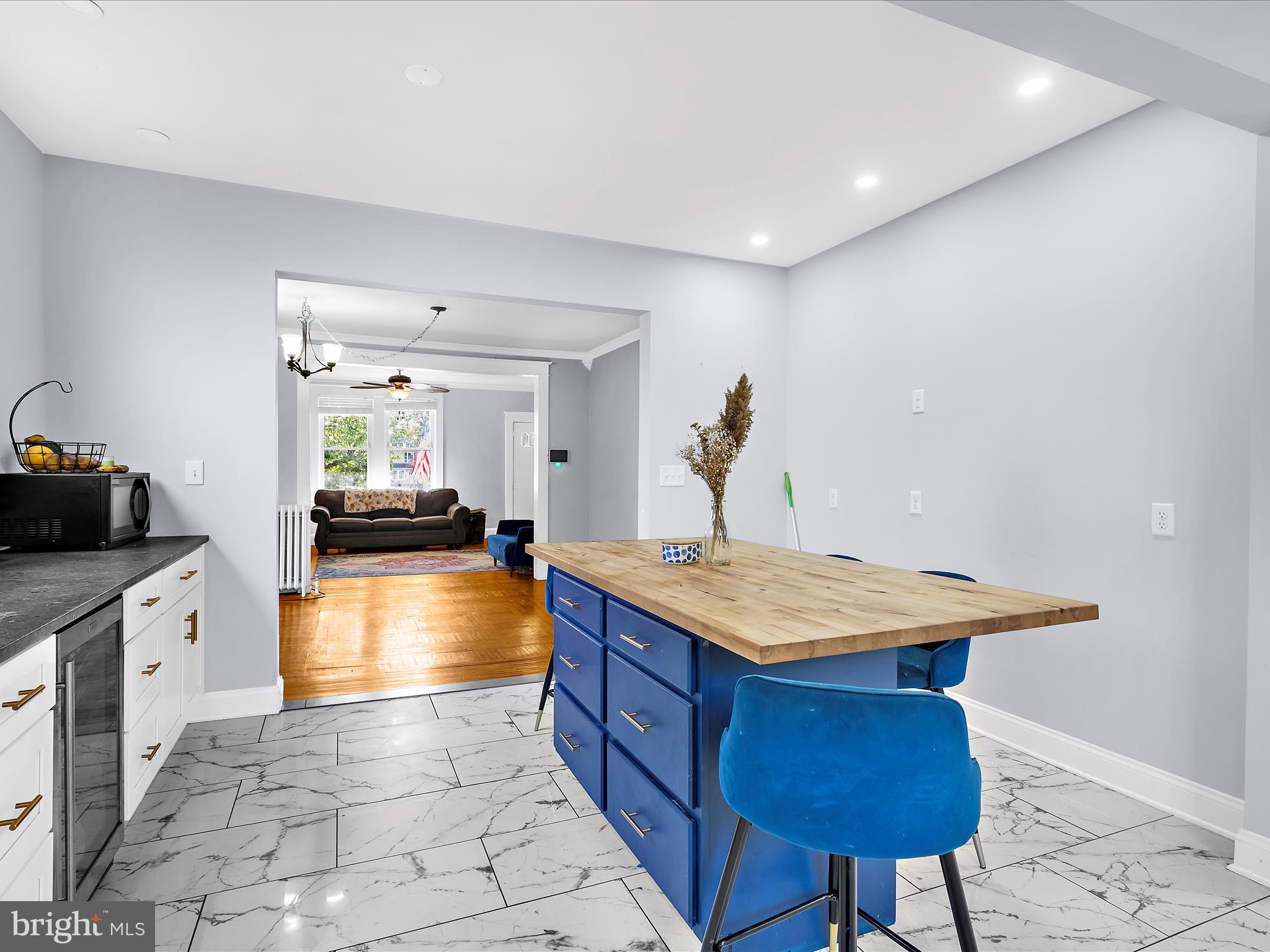 ARBUTUS TERRACE - Residential