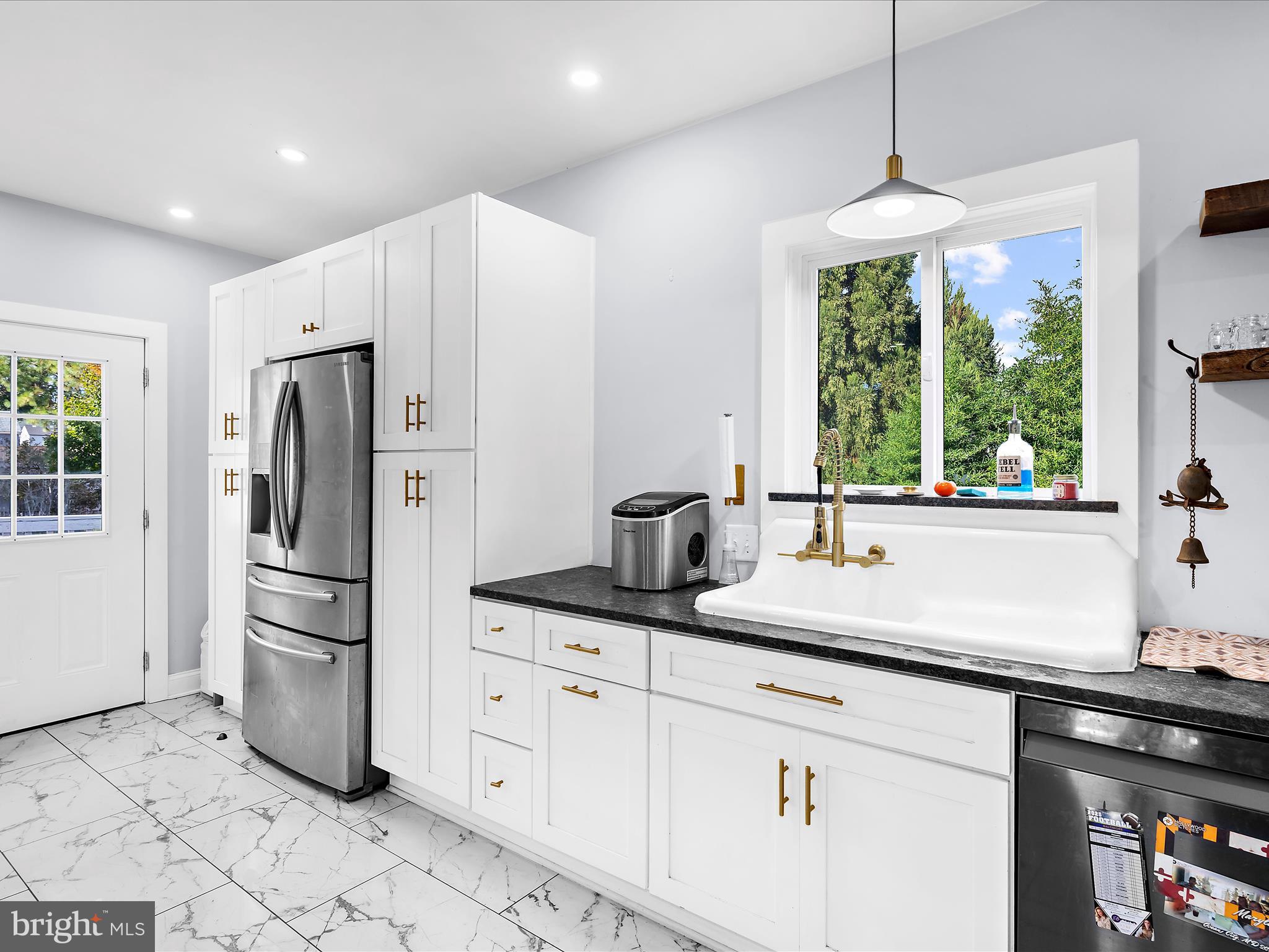 ARBUTUS TERRACE - Residential