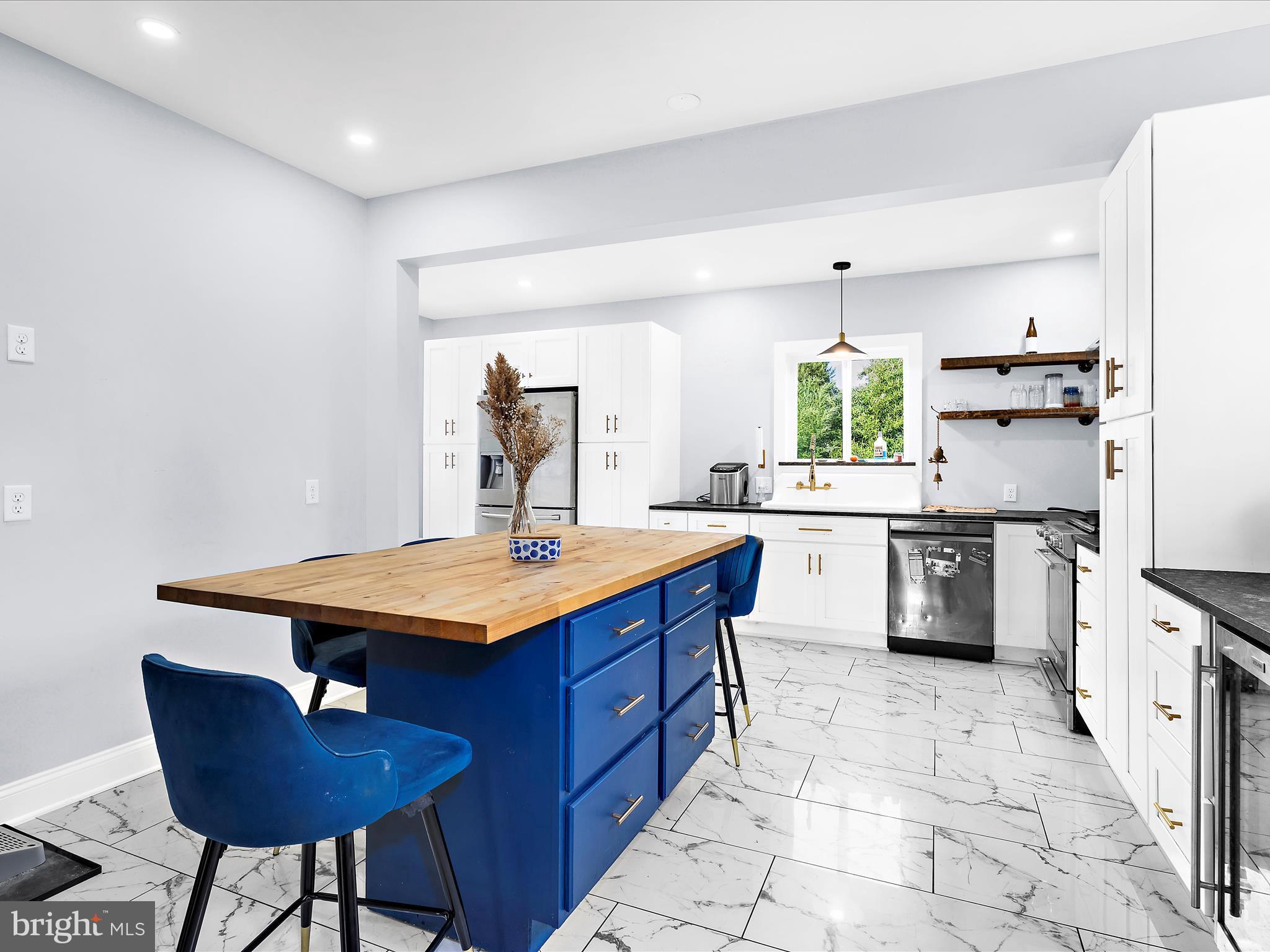 ARBUTUS TERRACE - Residential