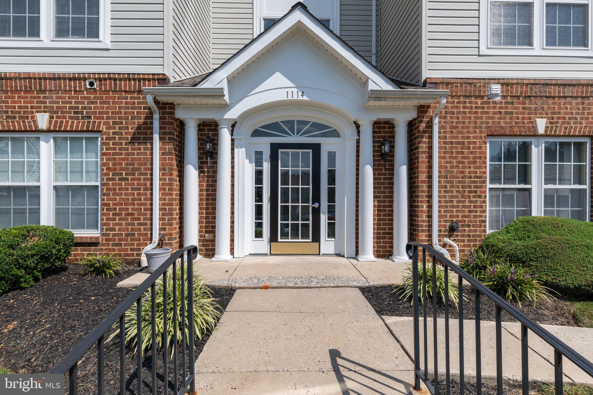 VILLAGE GREEN - Residential