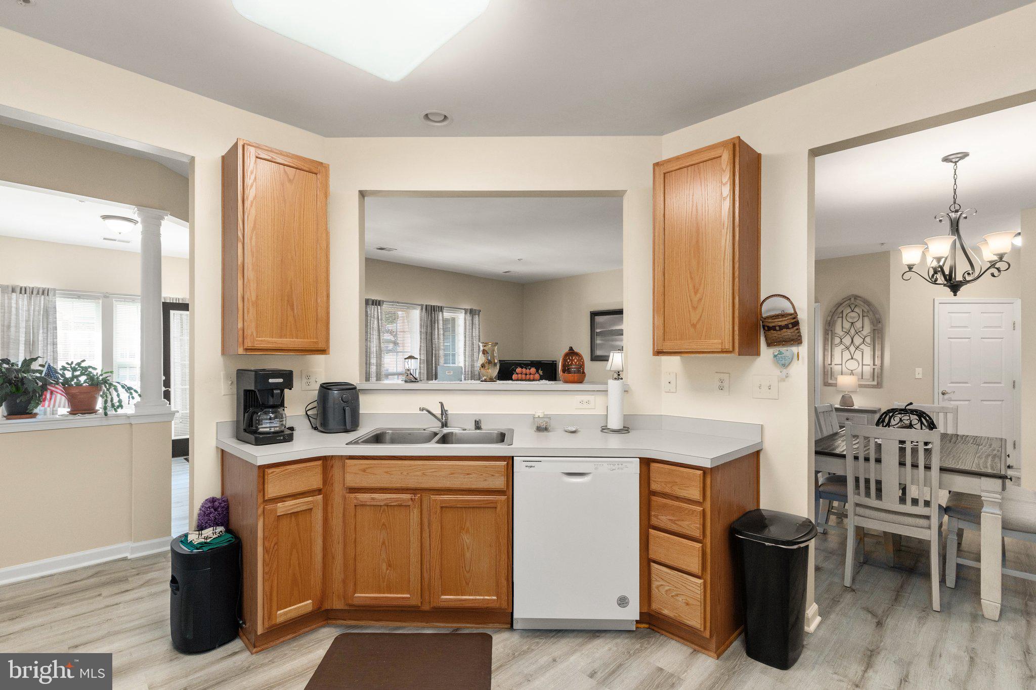 VILLAGE GREEN - Residential