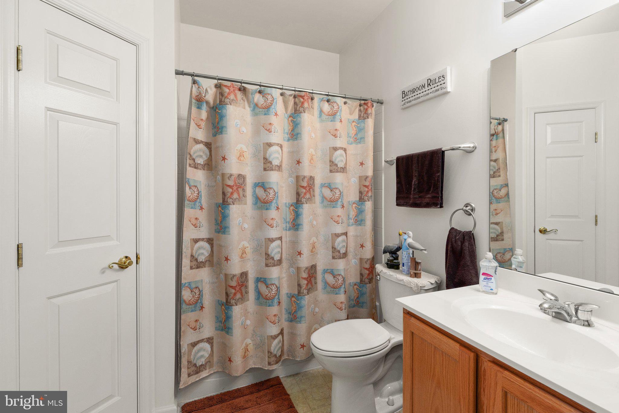 VILLAGE GREEN - Residential