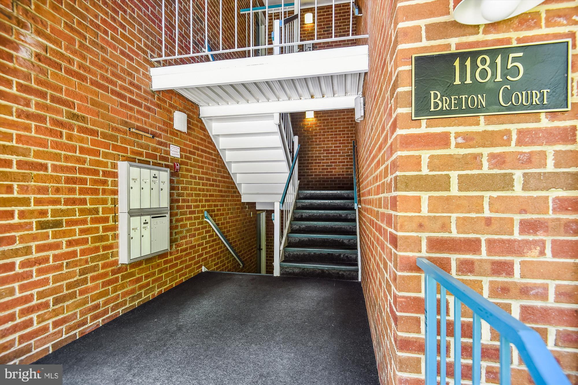 HUNTERS WOODS VILLAGE - Residential