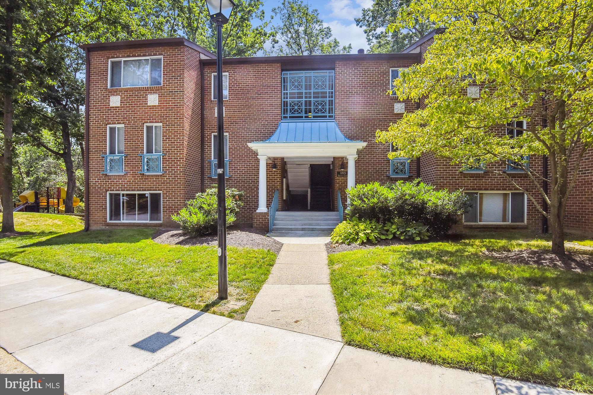 HUNTERS WOODS VILLAGE - Residential