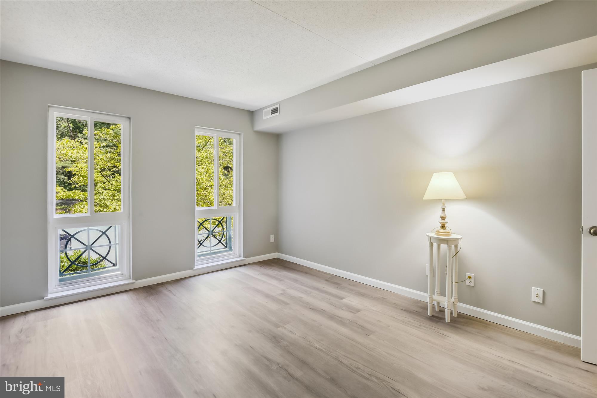 HUNTERS WOODS VILLAGE - Residential