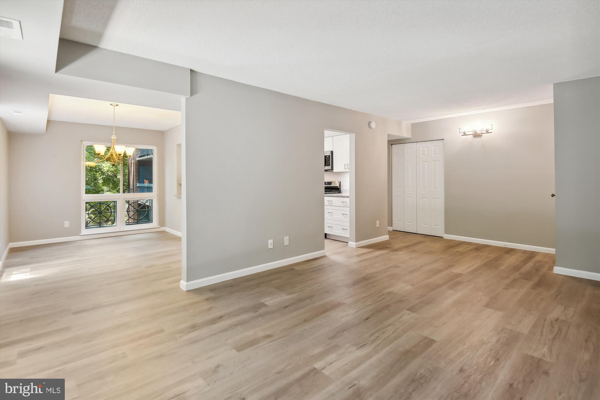 HUNTERS WOODS VILLAGE - Residential