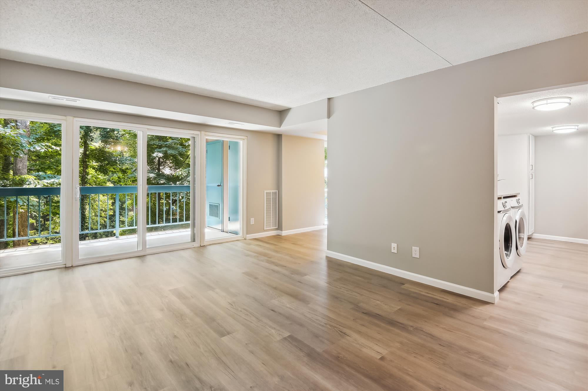 HUNTERS WOODS VILLAGE - Residential