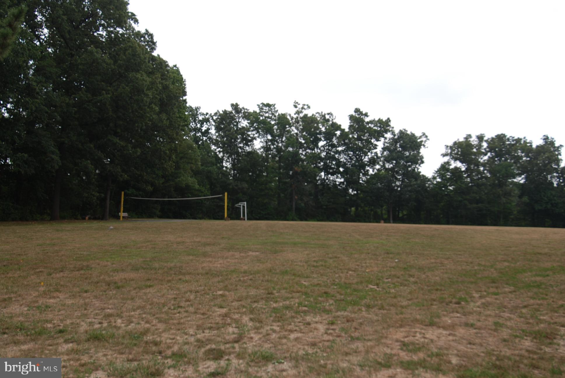 HUNTERS WOODS VILLAGE - Residential