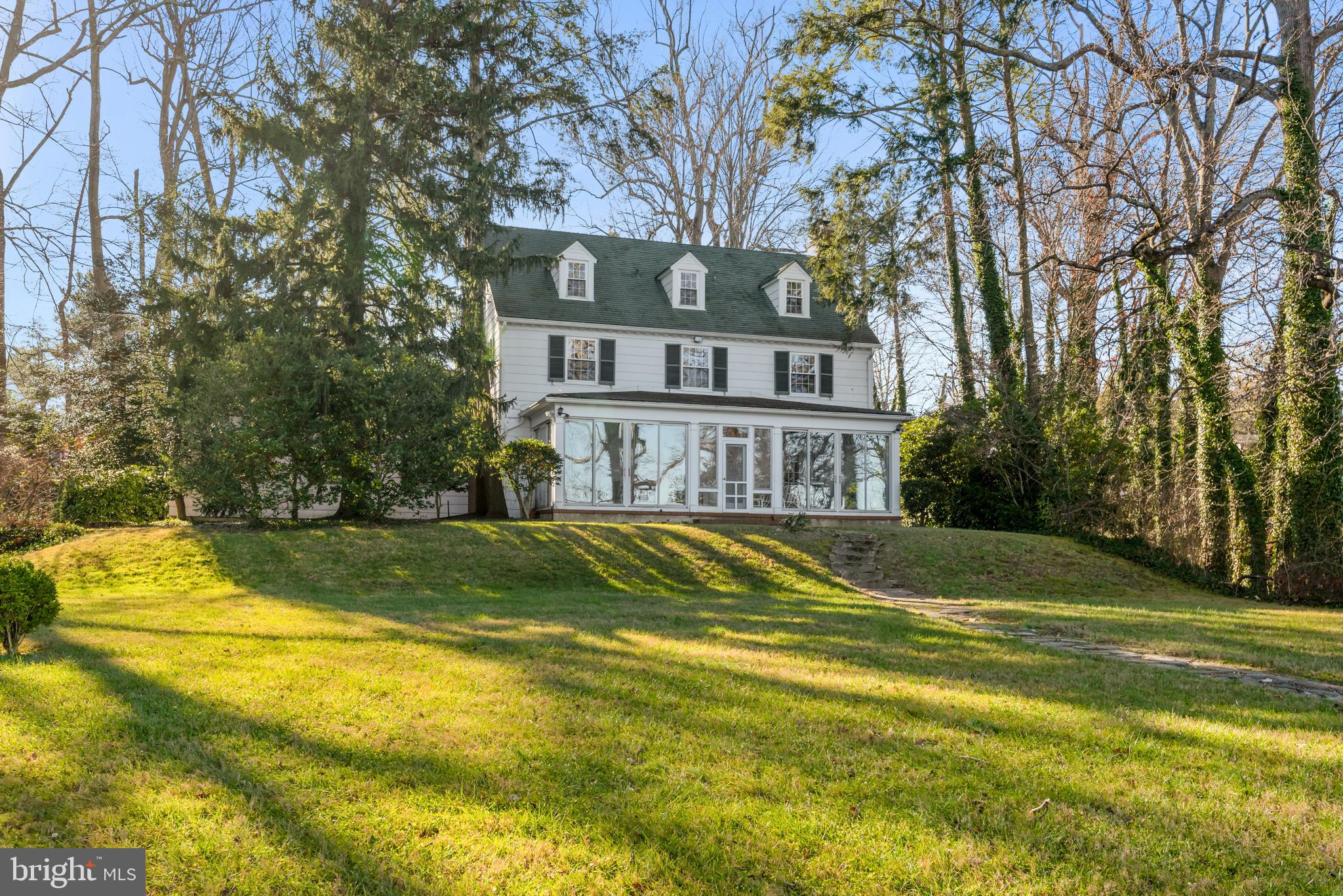 WARDOUR - Residential