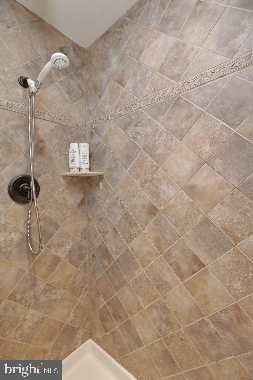 CLINTON ACRES - Residential