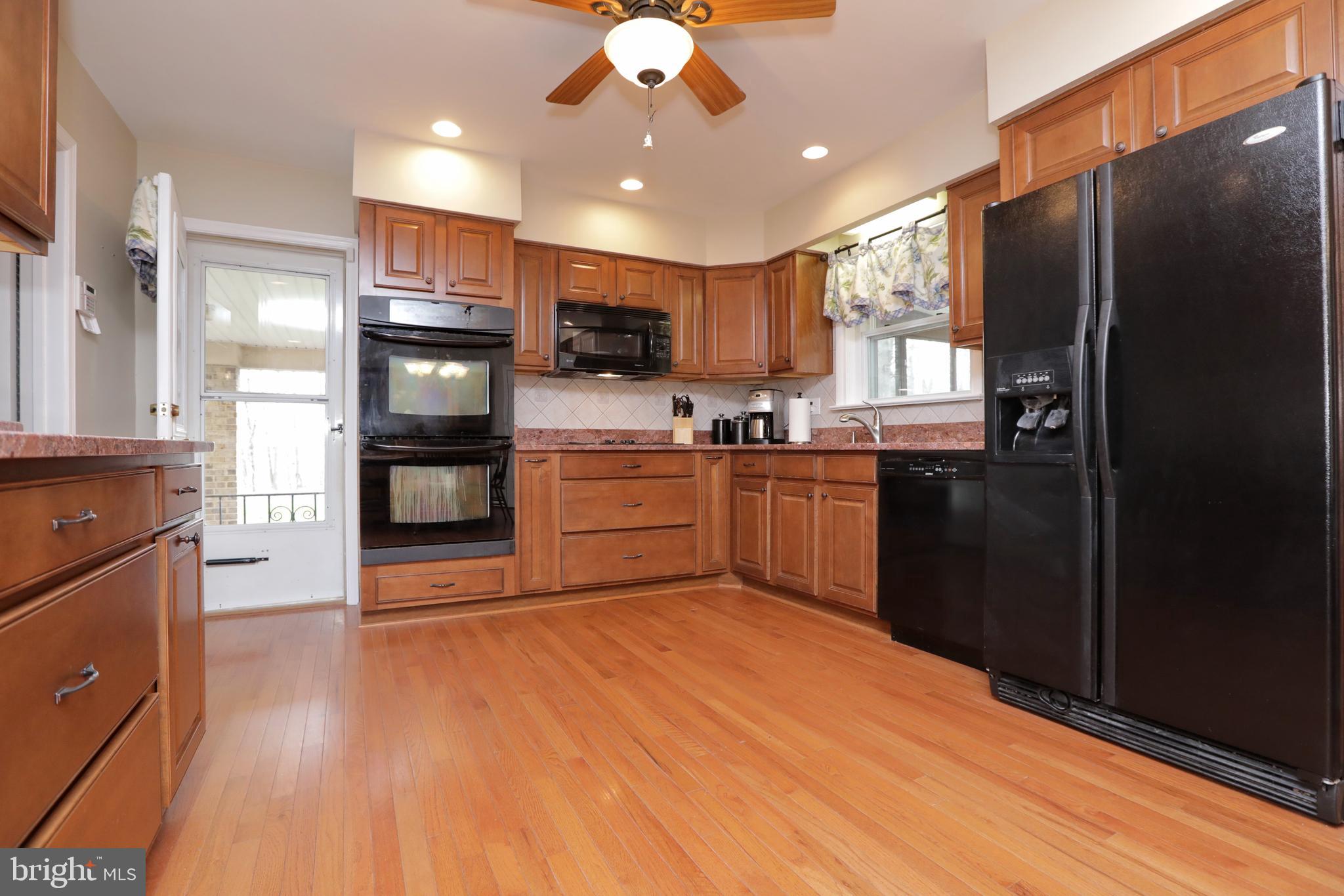 CLINTON ACRES - Residential