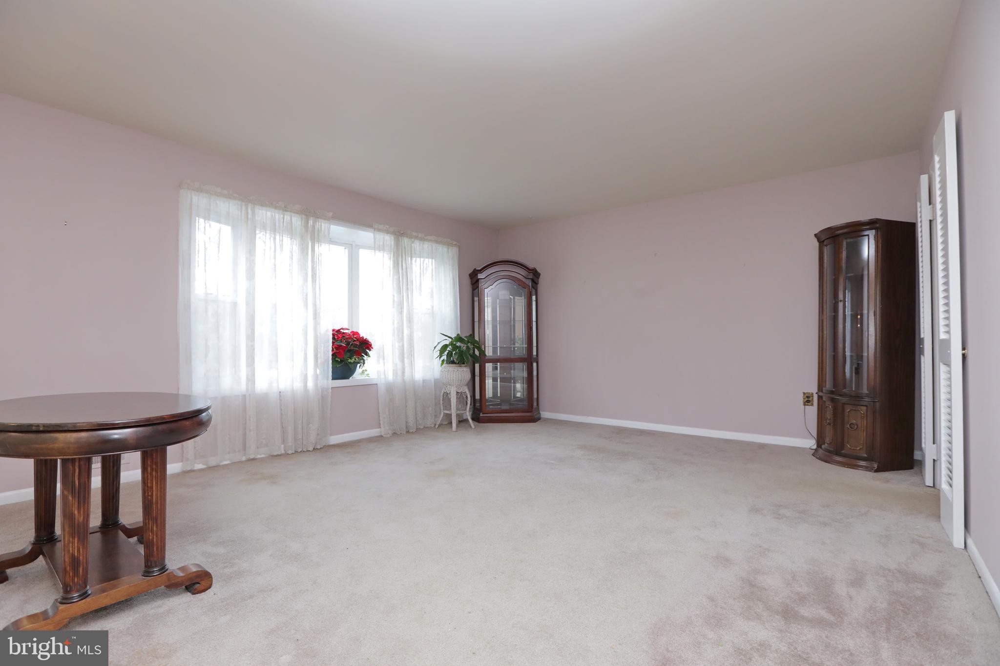 CLINTON ACRES - Residential