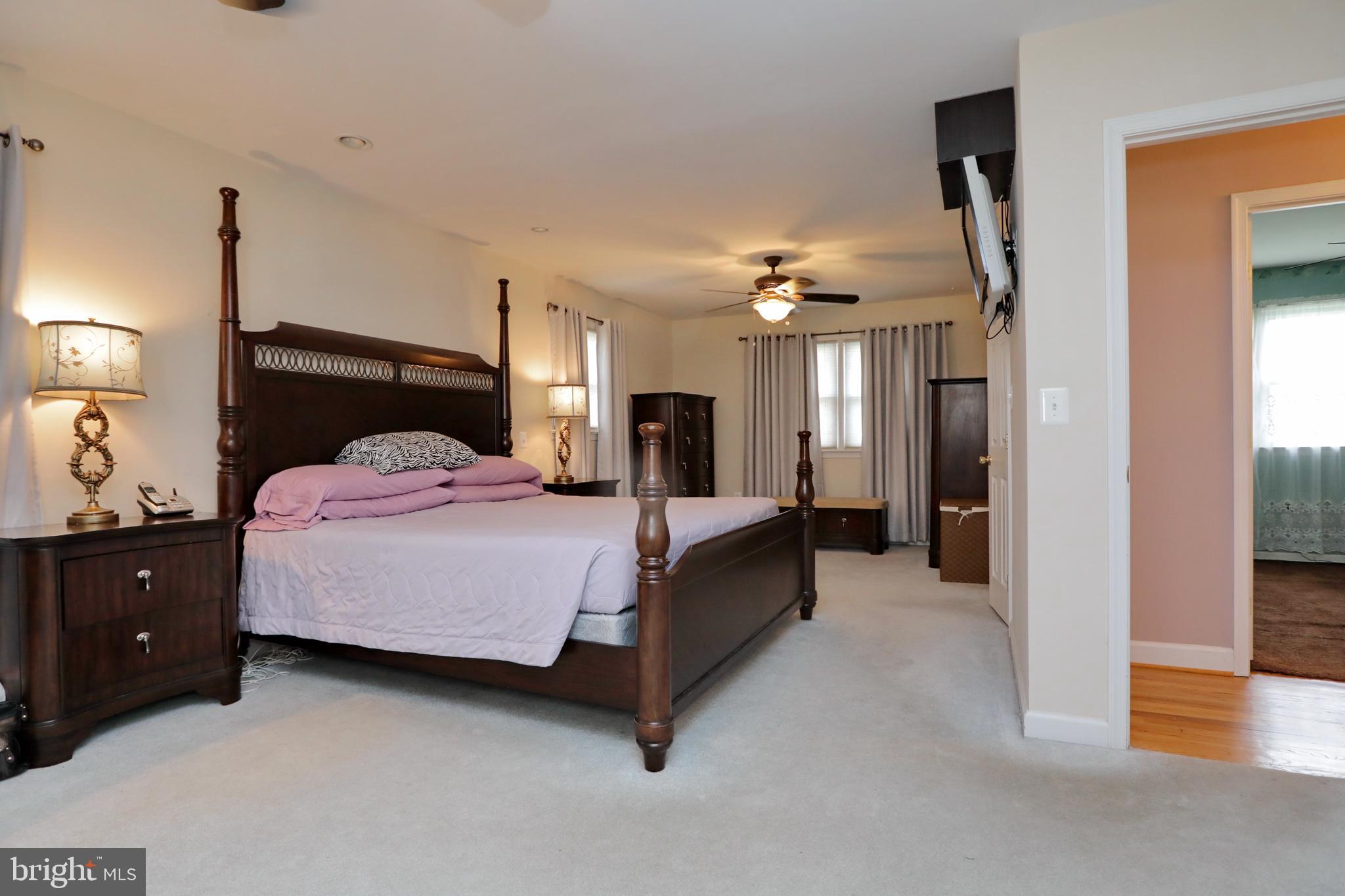 CLINTON ACRES - Residential