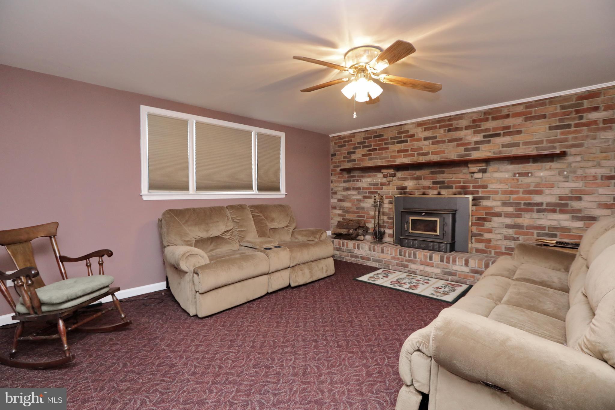 CLINTON ACRES - Residential