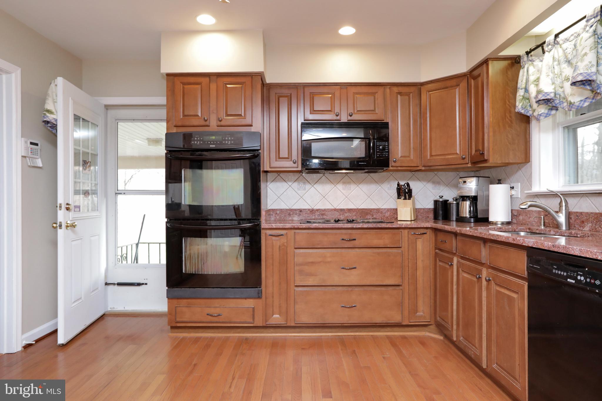 CLINTON ACRES - Residential