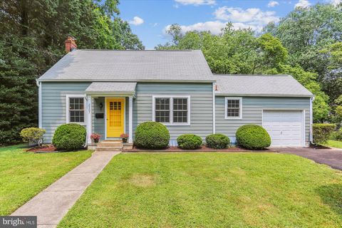 Photo of 3207 MCCOMAS AVE, KENSINGTON, MD 20895 (MLS # MDMC2095914)