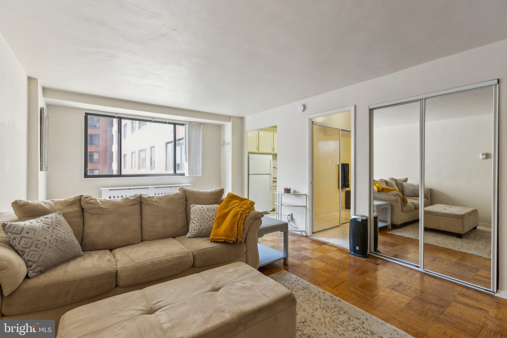 LOGAN CIRCLE - Residential