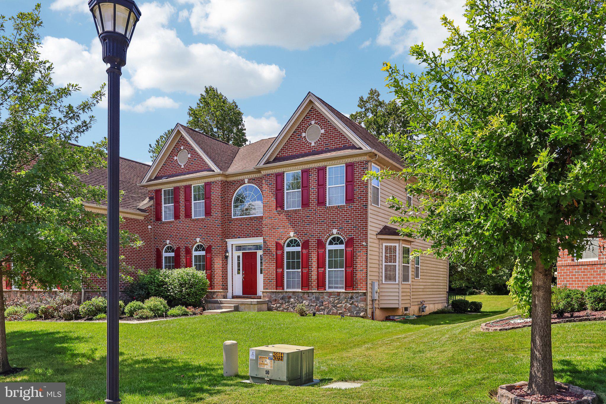 514 CHARIOT COURT