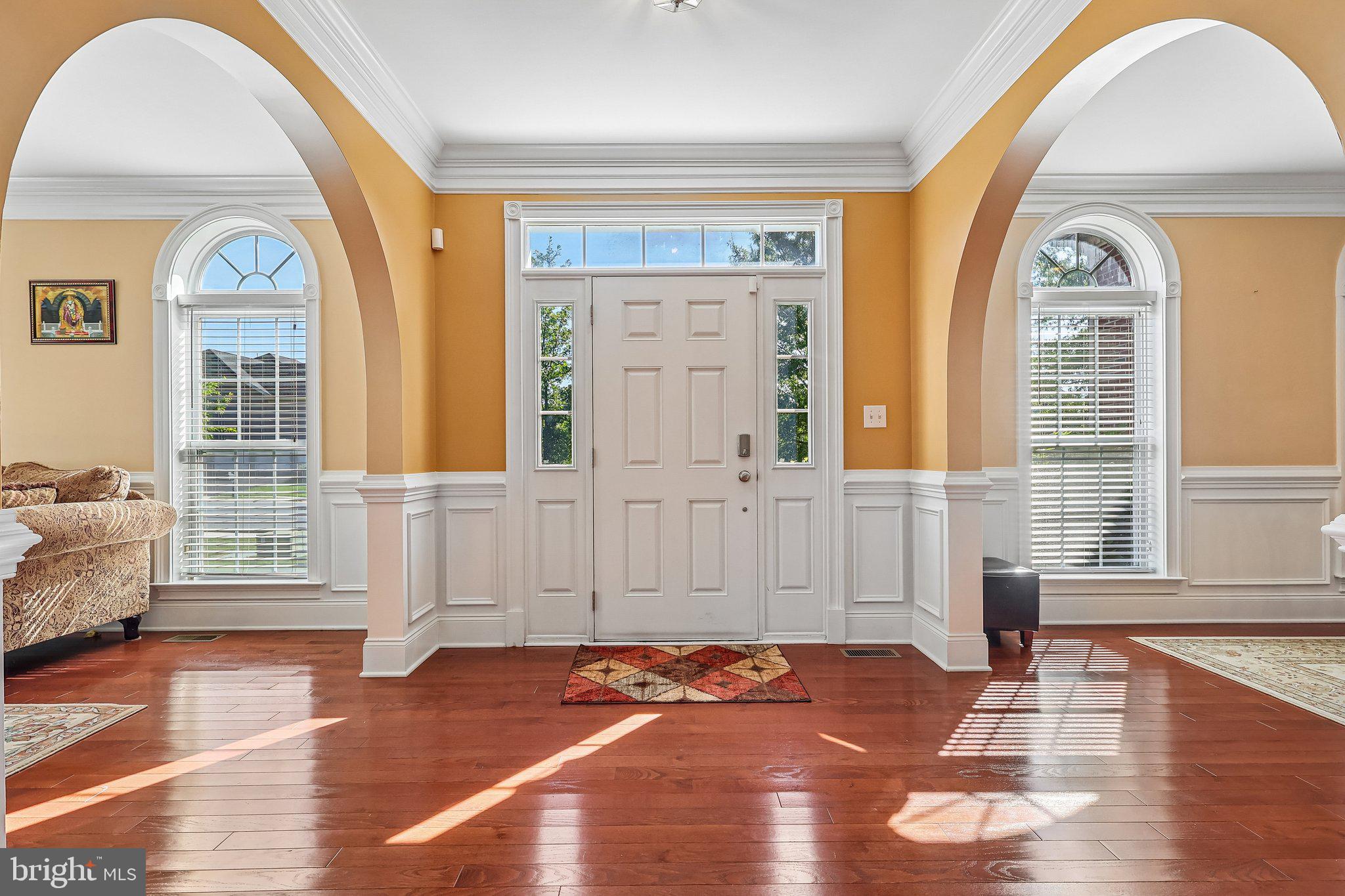 514 CHARIOT COURT
