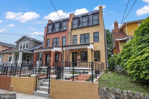 4411 ILLINOIS AVENUE NW WASHINGTON DC 20011