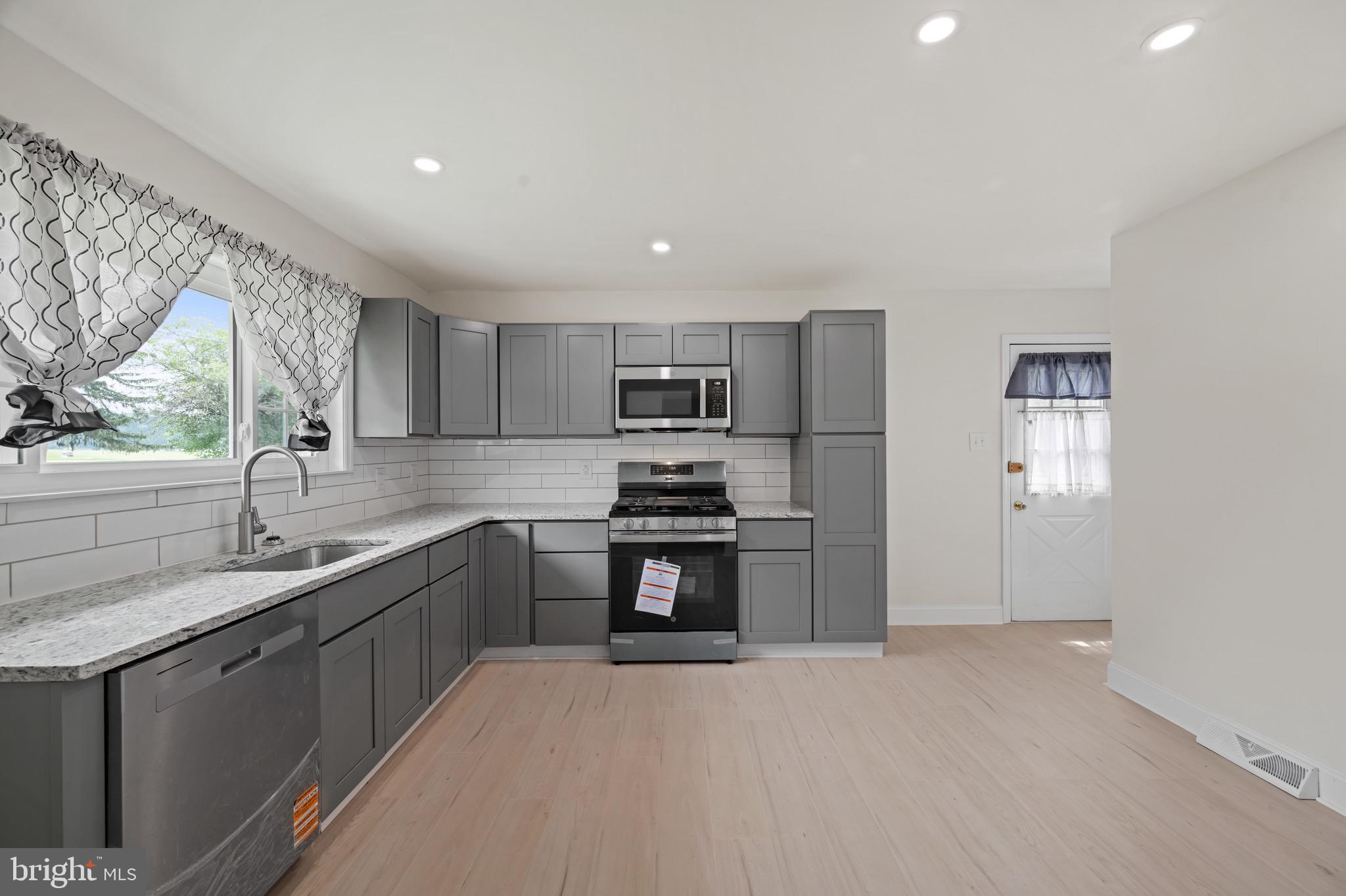 348 RICHMOND AVENUE