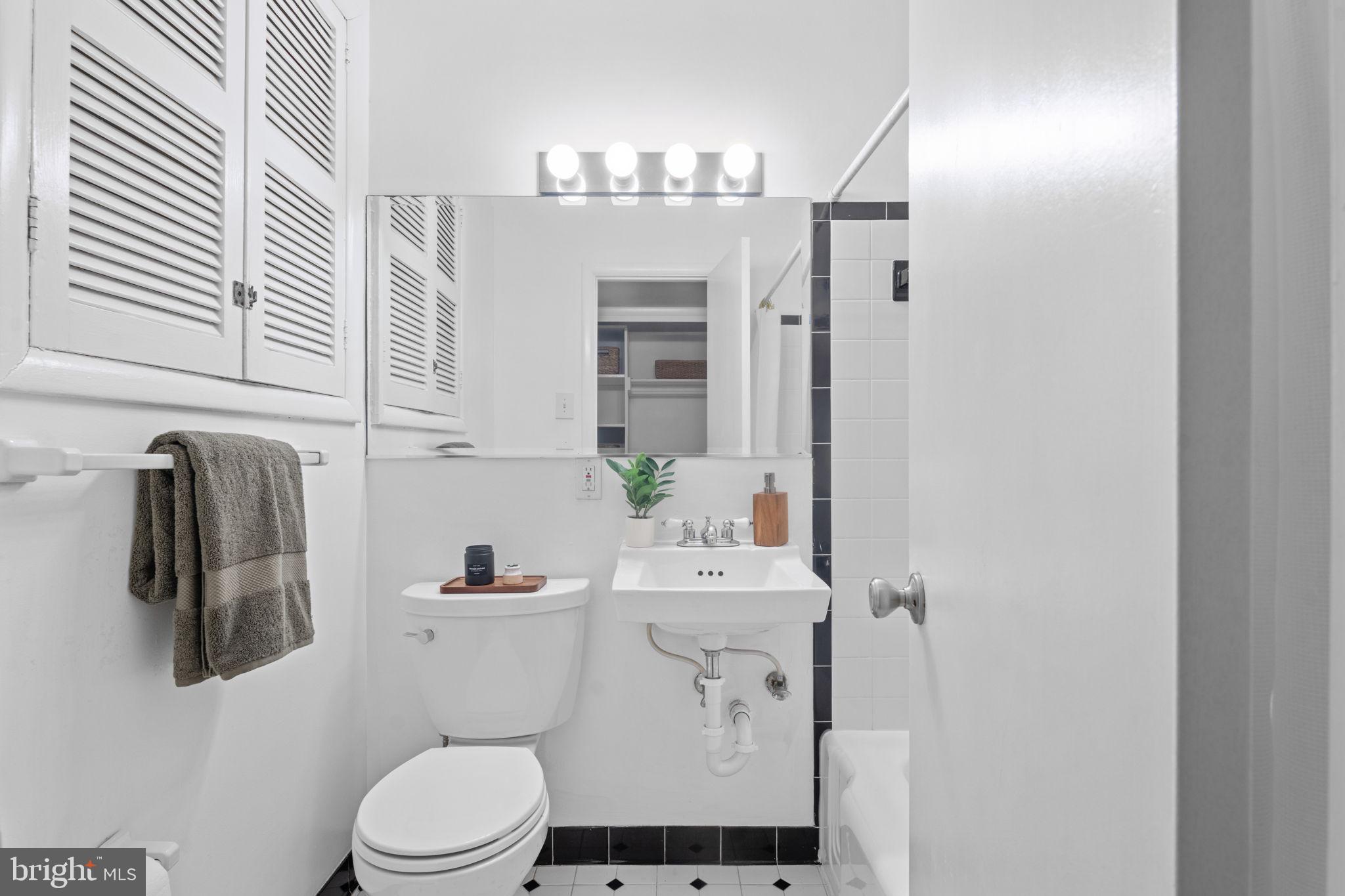 NORTH CHEVY CHASE - Residential